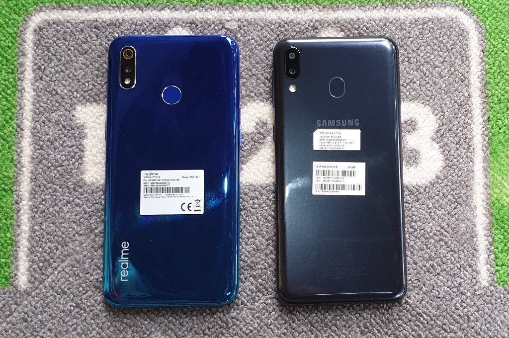 Realme 3 vs Samsung Galaxy M20
