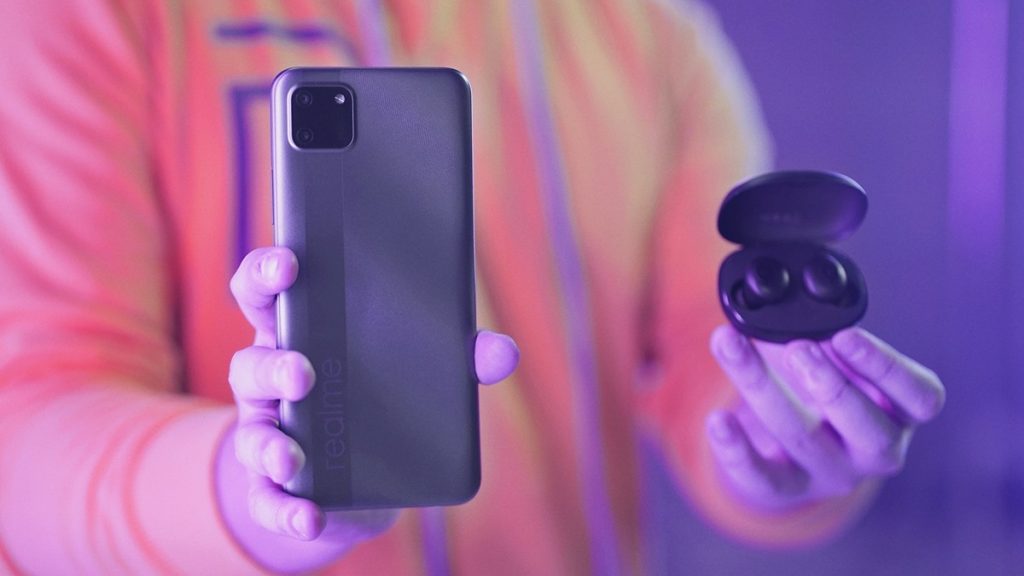 realme C11 & realme Buds Q