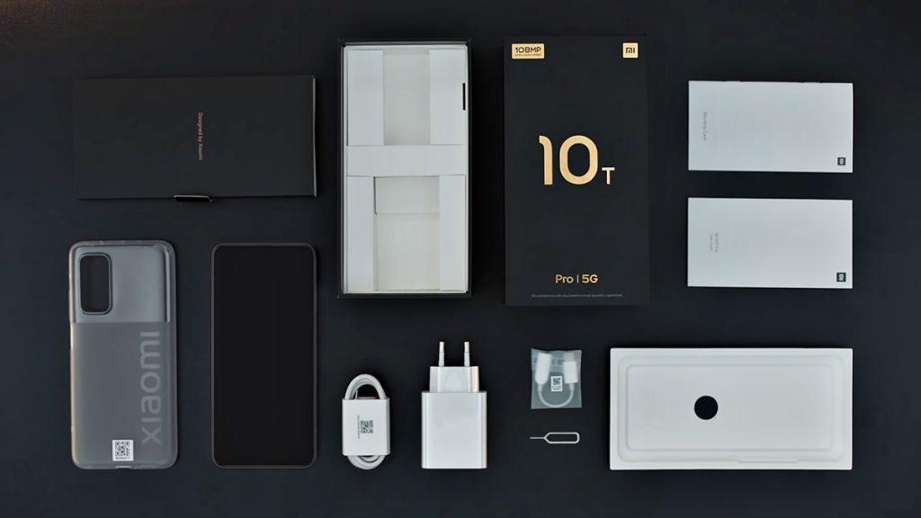 photo of the contents of the Mi 10T Pro unboxing box