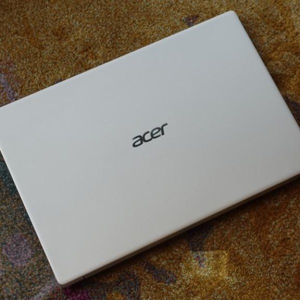 Desain Acer Swift 3 SF314-42