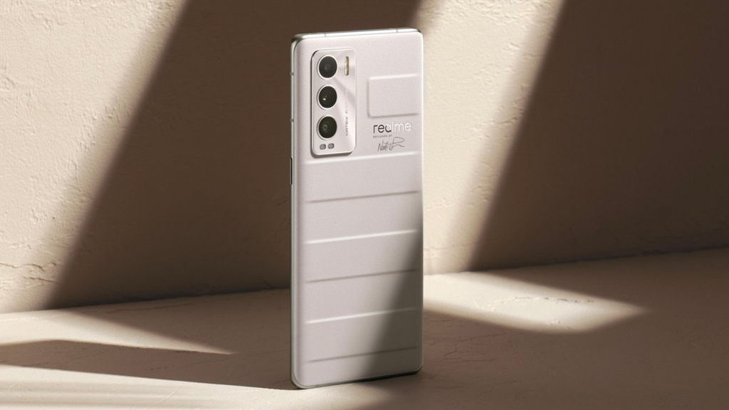 realme GT Master Explorer Edition