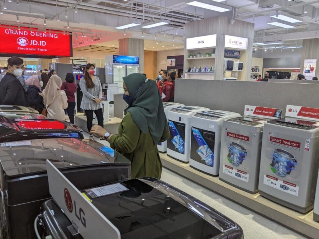 Gerai Ritel Offline Elektronik JD.ID (2)