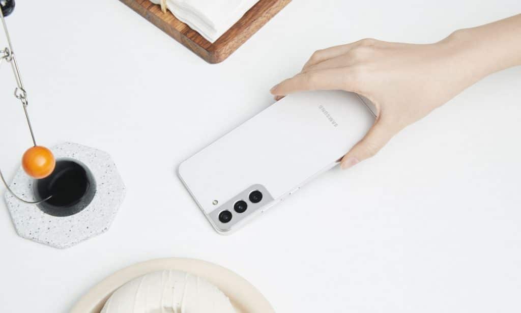 Samsung Galaxy S22 5G Back Phantom White