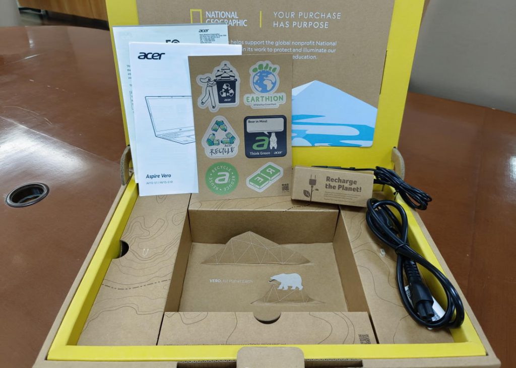 Acer Aspire Vero National Geographic Edition box