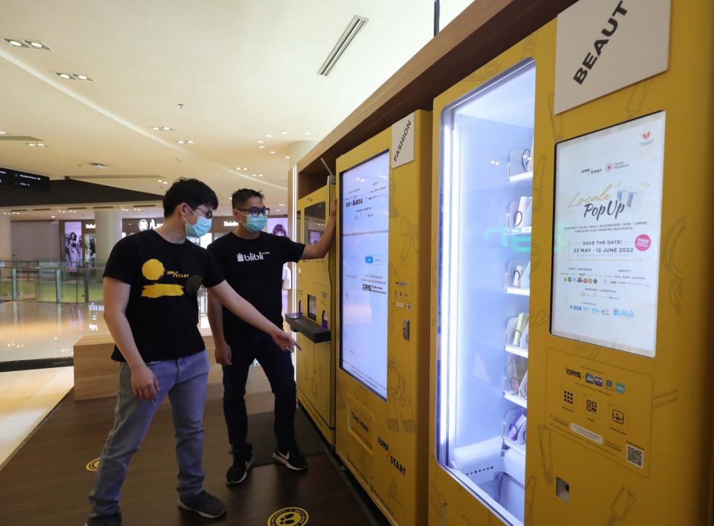 Blibli x Jumpstart Hadirkan Vending Machine Produk UMKM 52 Vending Machine Produk UMKM