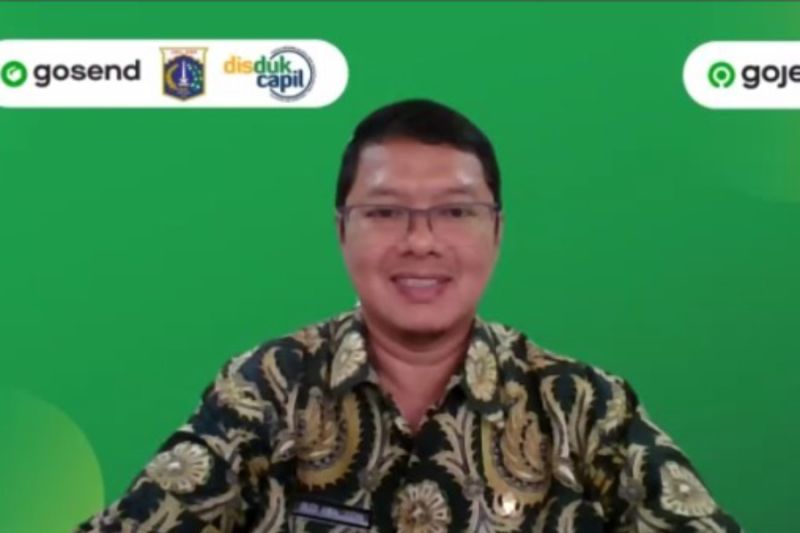 Warga Jakarta Bisa Cetak KTP dan KIA dalam 15 Menit 52 Cetak KTP