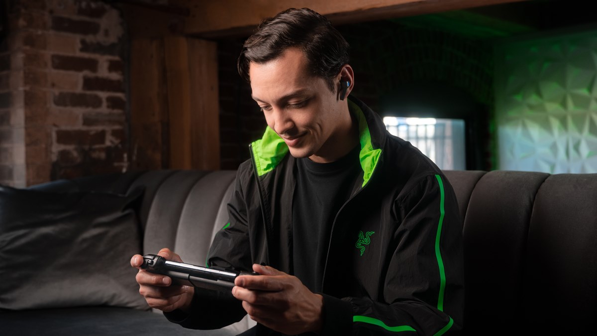 Razer Kishi V2 Rilis Bawa Desain Baru, Gaming Controller Untuk Flagship 54 Razer Kishi V2