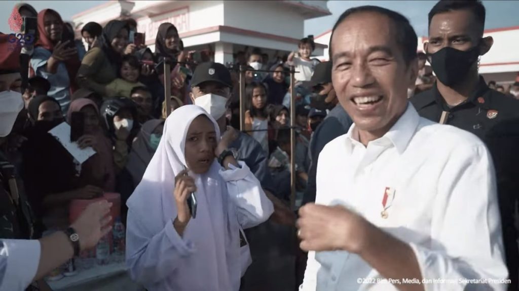 Inilah Kelebihan OPPO A16, HP Baru Buat Sabrila Setelah 'Marahi' Jokowi 52 Sabrila - Jokowi