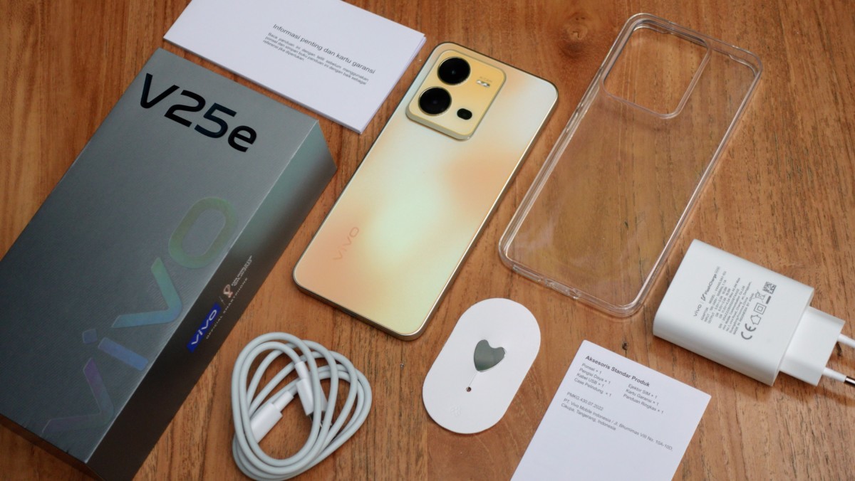 Unboxing vivo V25e
