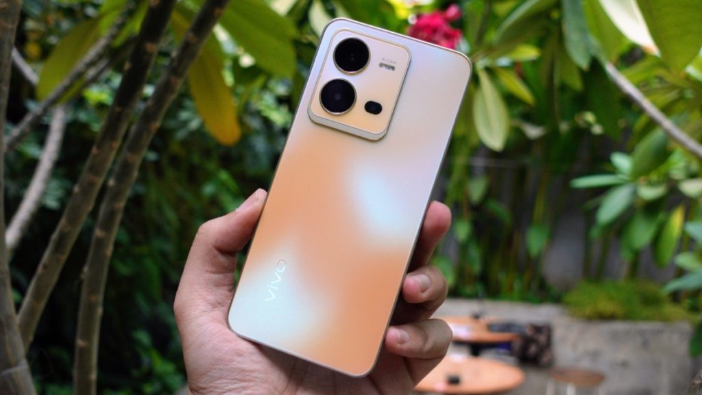 Review vivo V25e: Semakin Kencang, Bawa Kamera 64MP OIS 53 Desain vivo V25e