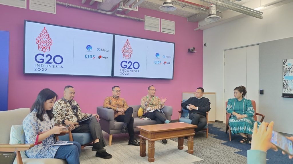 Pengalaman Metaverse