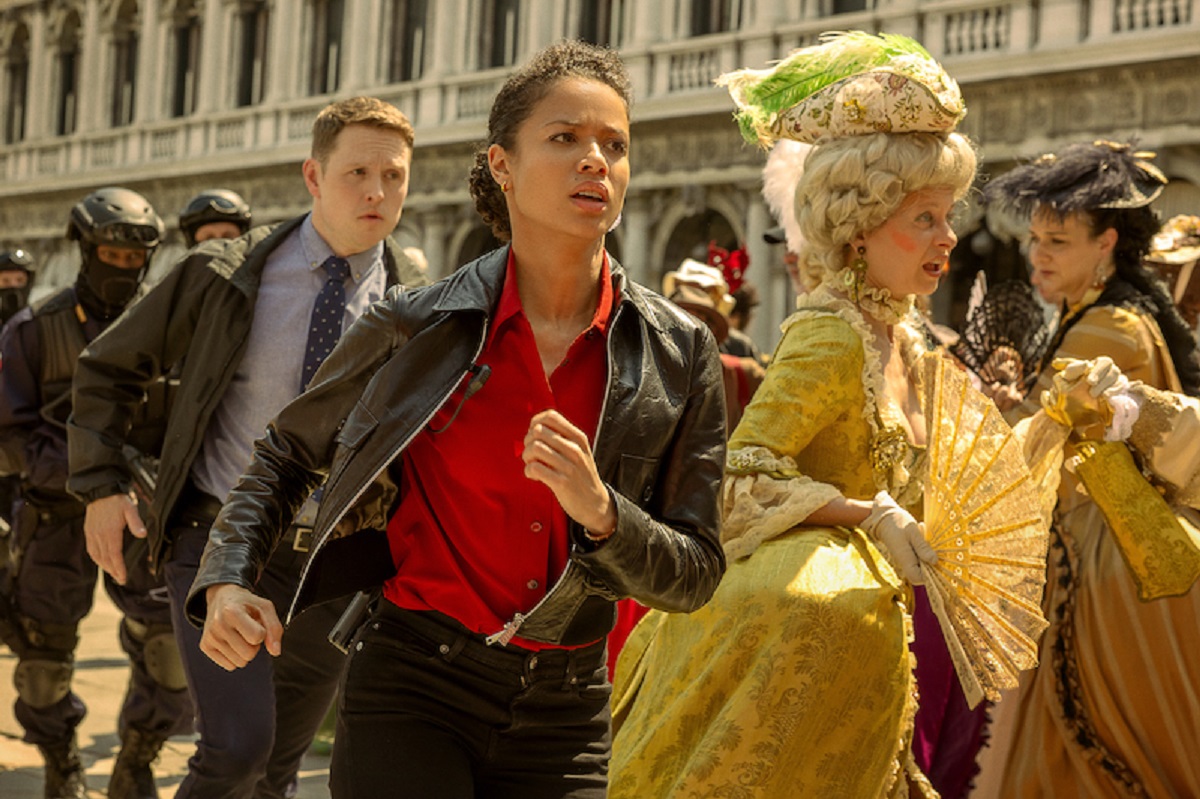 Film LIFT menghadirkan lokasi-lokasi menarik.