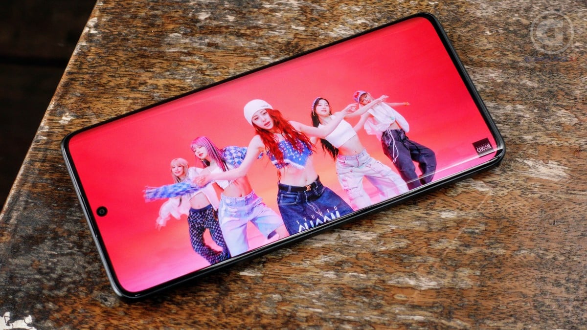 Layar Xiaomi Redmi Note 13 Pro+ 5G