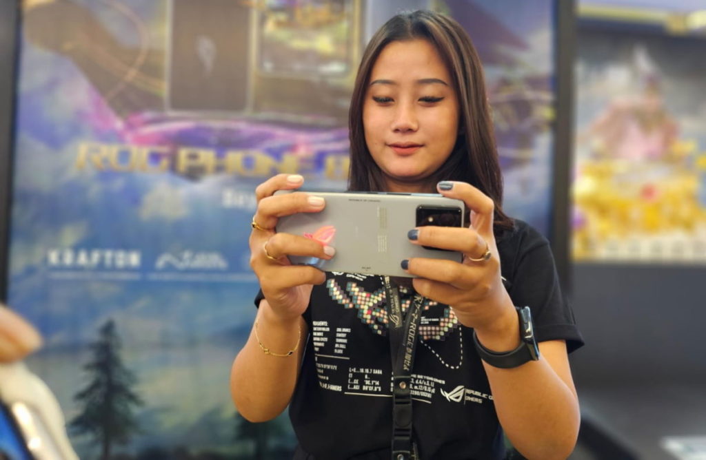 ROG Phone 8 Series Meluncur di Indonesia, Harga Mulai Rp10 Jutaan 53 ASUS ROG Phone 8 harga