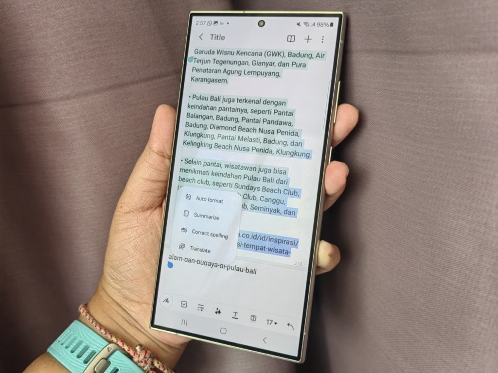 Fitur Galaxy AI untuk traveling manfaatkan auto format di Samsung Notes.