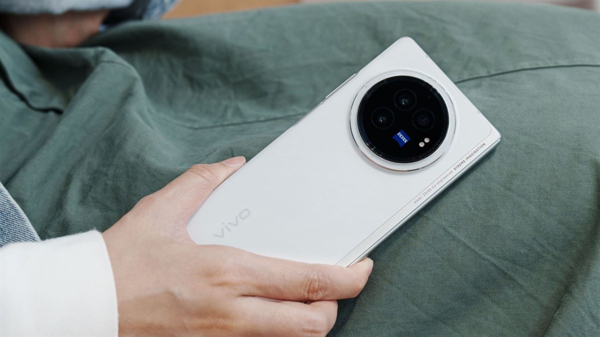 vivo X Fold3 Pro akan rilis di Indonesia