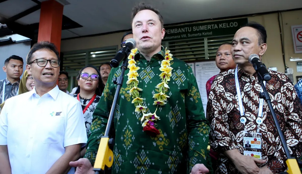Elon Musk & Menkes Resmikan Starlink, Beri Akses Internet Untuk Ribuan Puskesmas di Wilayah 3T 53 Elon Musk Starlink Puskesmas