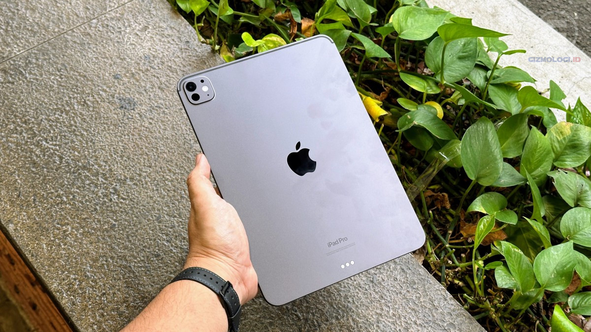 Unboxing iPad Pro M4