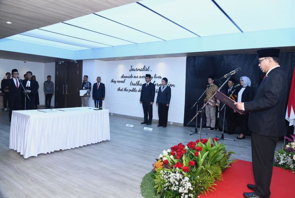 Menkominfo Budi Arie Setiadi pada pelantikan Hokky Situngkir