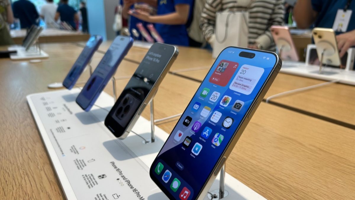 Apple: iPhone 16 Siap Dijual di Indonesia 11 April! 55 iPhone16 HandsOn 02 1