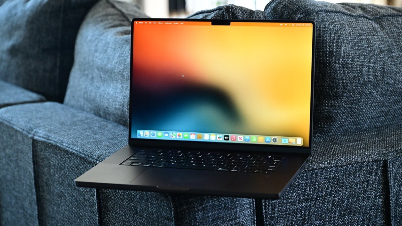 Rumor MacBook Pro 2026 Tidak Ada Notch Layar OLED Gizmologi Id MacBook Pro Thumbnail 