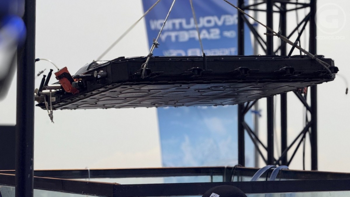 Uji Ekstrem Baterai Chery Super Hybrid, Tetap Normal 53 Jam Direndam Air Laut! 54 Baterai Chery Super Hybrid - Chery TIGGO 8 CSH