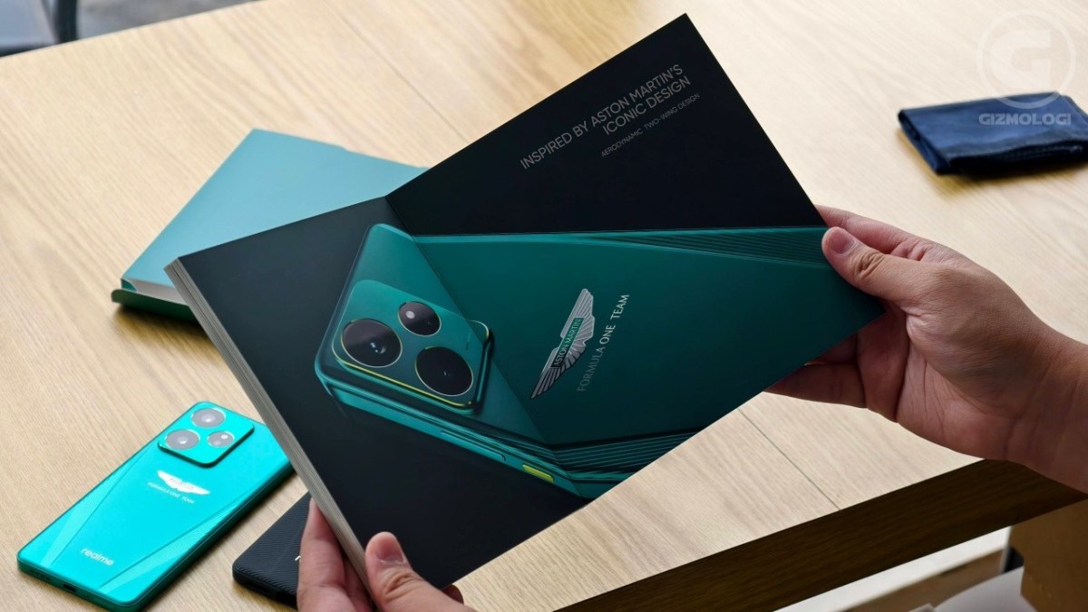 Eksklusif, Hanya Dijual 200 Unit 5 unboxing realme GT 7 Dream Edition