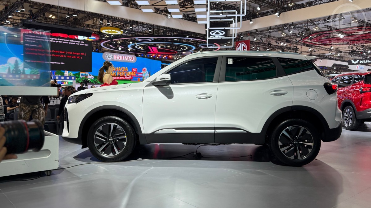 Chery TIGGO Cross CSH Menarik Perhatian di GIIAS 2025, SUV Kompak Bermesin Hybrid Rp300 Jutaan 54 Chery TIGGO Cross CSH