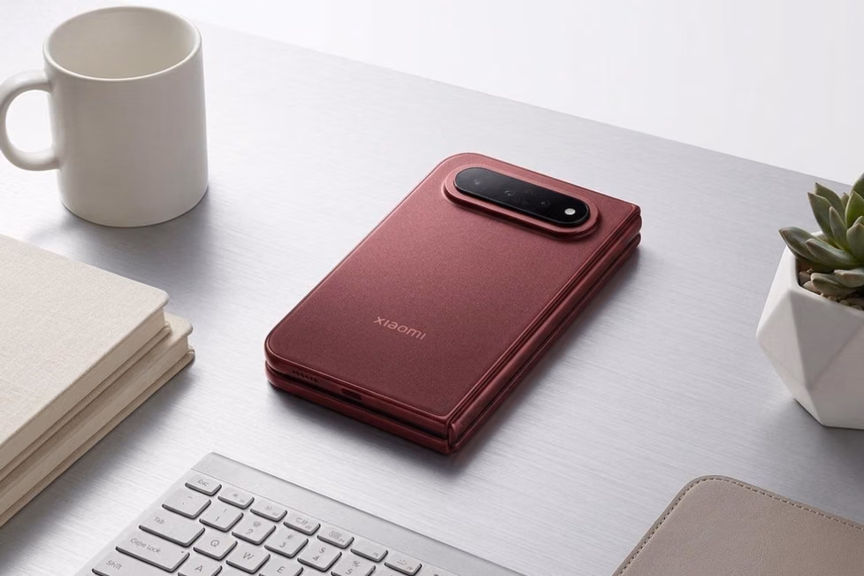 Xiaomi 18 Fold Resmi Diperkenalkan, Meluncur 7 September di Tengah Debut iPhone Ultra 42 Xiaomi 18 Fold